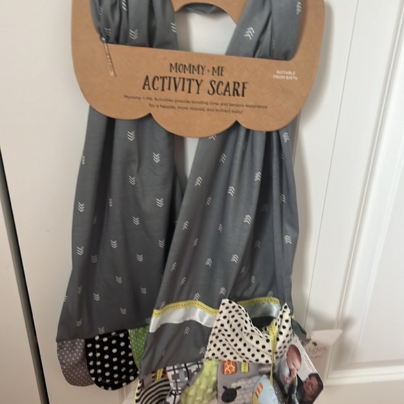 Demdaco mommy and me activity scarf - Picture 7 of 7